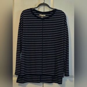 Canyon River Blues Ladies size Medium Navy Blue & White Striped Blouse Crewneck